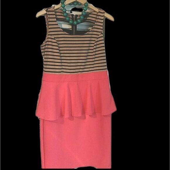 Forever 21 Coral, Black, Tan Peplum Bodycon Stretch Knit Sheath Dress Size 10 - Picture 1 of 6